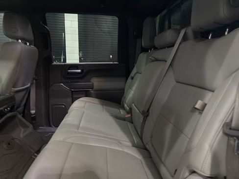 Used 2021 GMC Sierra 2500 SLT w/ SLT Preferred Package image 28