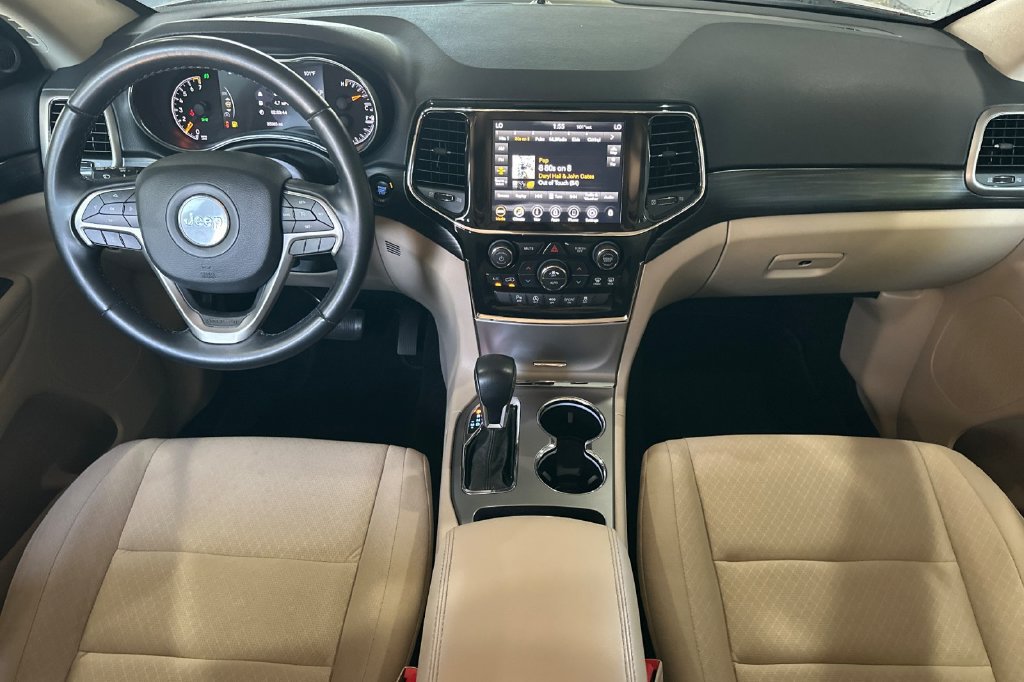 Used 2022 Jeep Grand Cherokee Laredo E RWD image 13