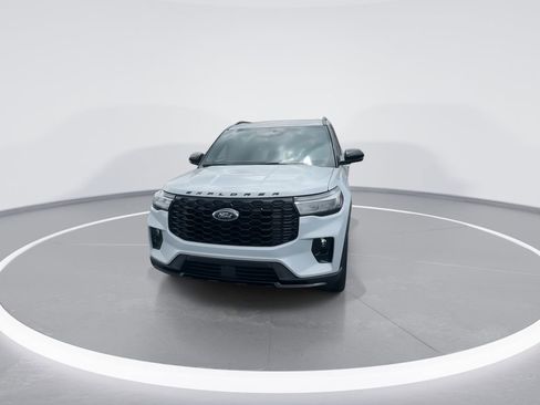 New 2026 Ford Explorer ST-Line AWD/4WD image 4