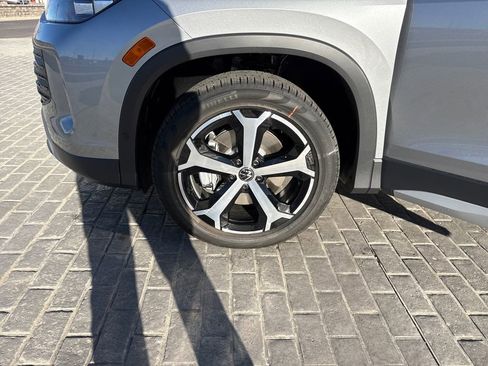 New 2026 Volkswagen Tiguan SE image 25