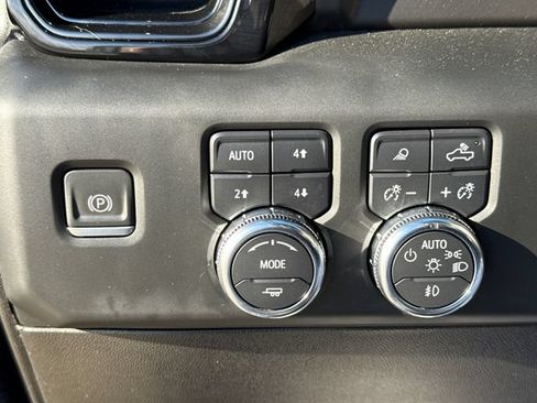 Used 2024 GMC Sierra 2500 AT4 w/ Max Trailering Package AWD/4WD image 22