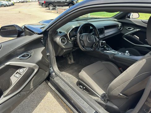 Used 2019 Chevrolet Camaro LT RWD image 12