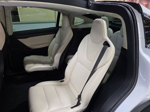 Used 2018 Tesla Model X 75D AWD/4WD image 19