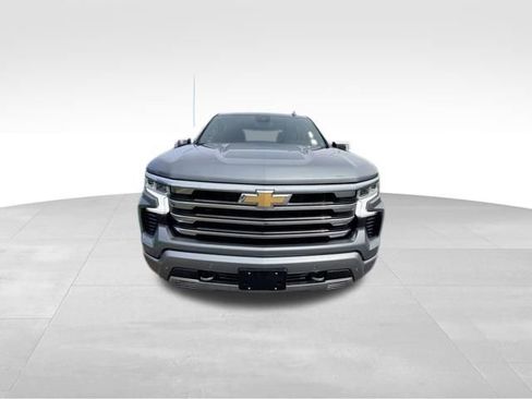 Used 2023 Chevrolet Silverado 1500 High Country AWD/4WD image 2