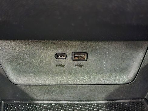 Used 2025 Chevrolet Equinox LT FWD image 18