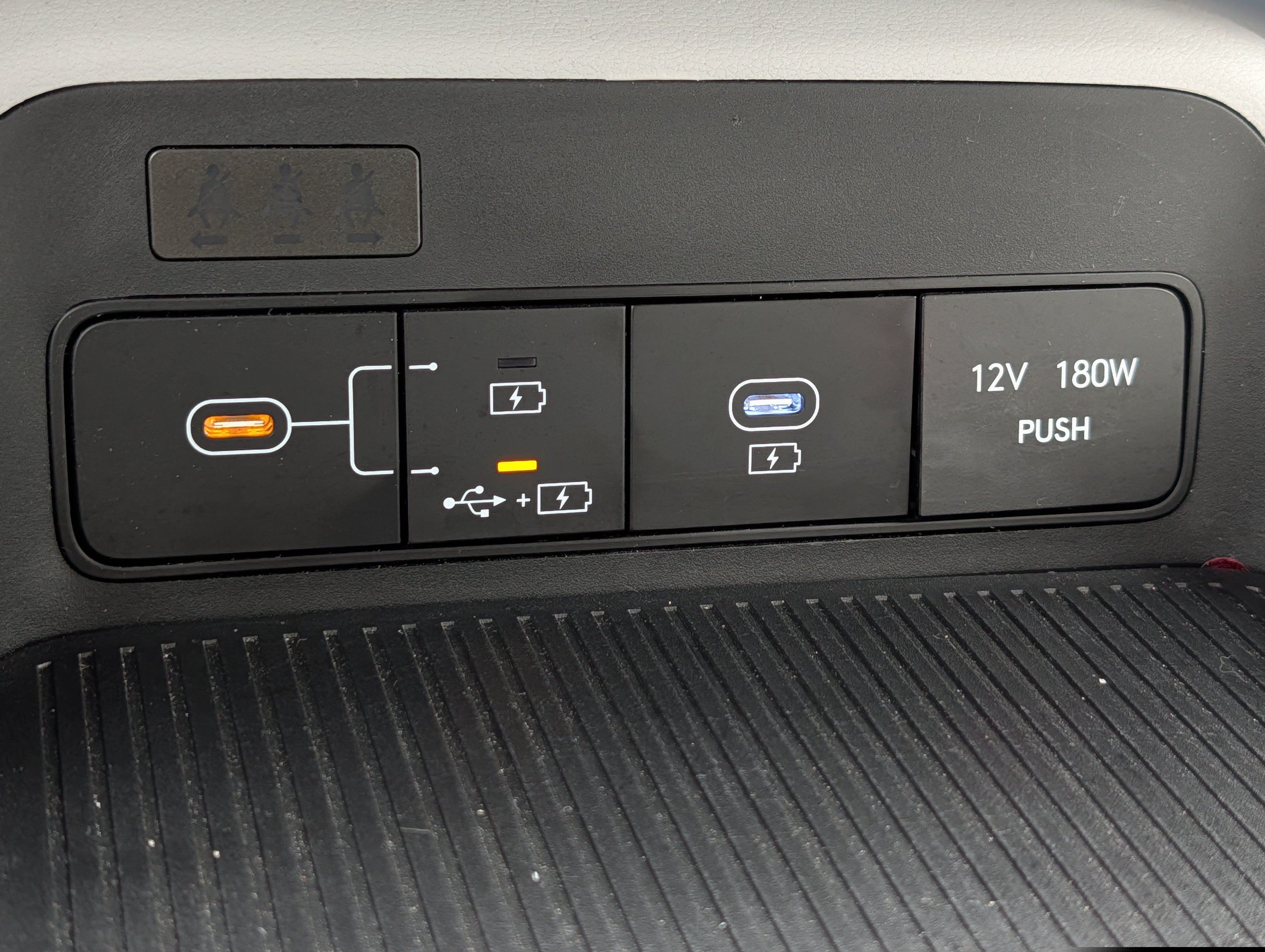 Certified 2024 Hyundai Kona SE AWD/4WD image 33
