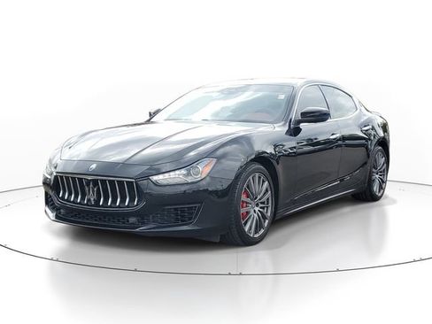 Used 2019 Maserati Ghibli S Q4 AWD/4WD image 2