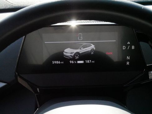 Certified 2023 Volkswagen ID.4 2WD image 21