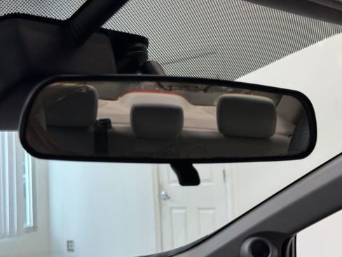 Used 2014 Honda Civic Hybrid Sedan image 37