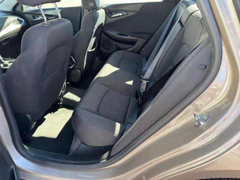 Used 2023 Chevrolet Malibu LT FWD image 16