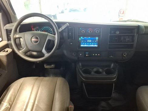 Used 2017 GMC Savana 3500 LS RWD image 9