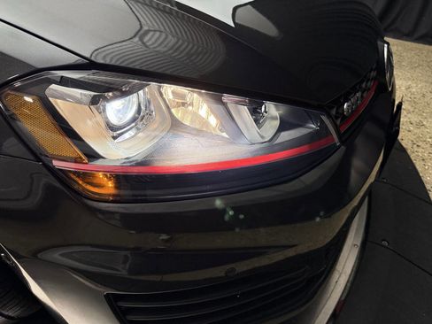 Used 2017 Volkswagen GTI Autobahn image 32