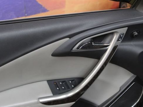 Used 2017 Buick Verano Convenience FWD image 13