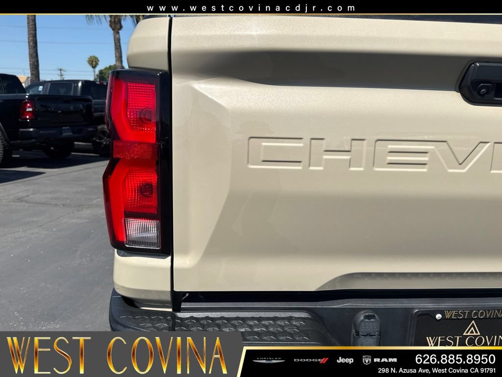 Used 2024 Chevrolet Colorado ZR2 AWD/4WD image 32