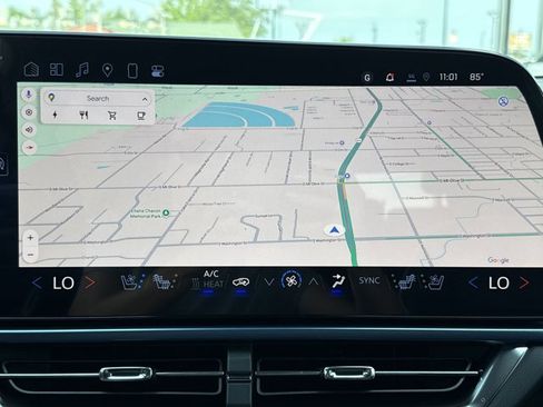 New 2025 Chevrolet Equinox EV LT w/ Convenience Package II image 8