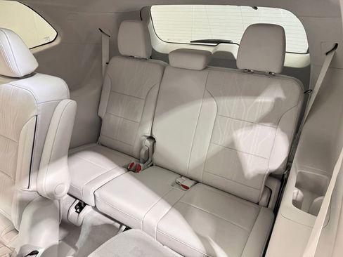 New 2026 Buick Enclave Avenir image 13