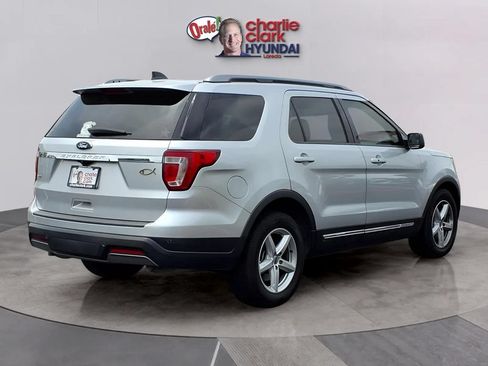 Used 2019 Ford Explorer XLT w/ Class III Trailer Tow Package FWD image 5
