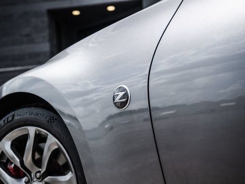 Used 2013 Nissan 370Z Coupe RWD image 40