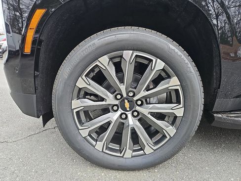 New 2026 Chevrolet Suburban High Country w/ Sun And Tow Package image 8