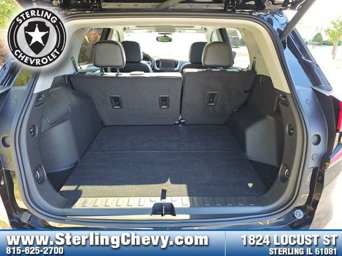 Used 2023 GMC Terrain SLT w/ Elevation Edition image 29