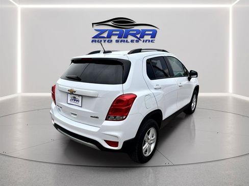 Used 2022 Chevrolet Trax LT w/ LT Convenience Package AWD/4WD image 6