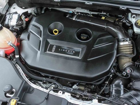 Used 2019 Lincoln MKC Reserve w/ MKC Technology Package FWD image 33