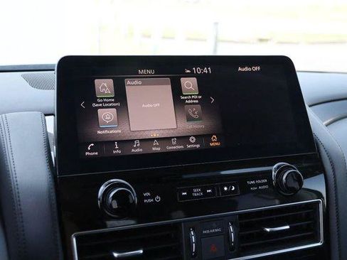 Used 2024 Nissan Armada SV AWD/4WD image 16