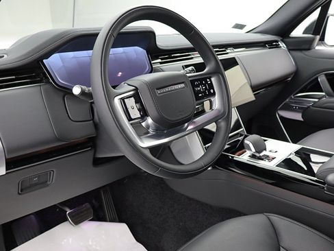 Used 2025 Land Rover Range Rover SE AWD/4WD image 22