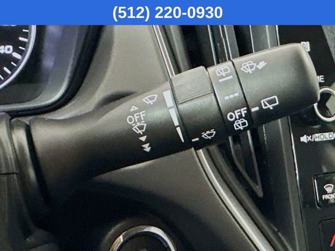 Used 2025 Subaru Crosstrek 2.0i Premium image 14