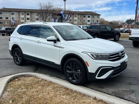 Used 2024 Volkswagen Tiguan SE AWD/4WD image 5