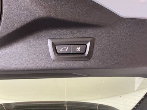 Used 2026 BMW X7 xDrive40i w/ M Sport Package image 33