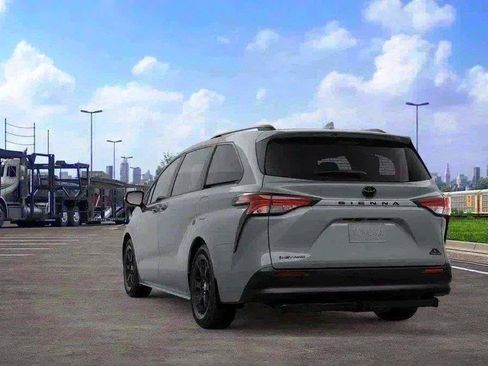 New 2026 Toyota Sienna XLE Woodland Edition AWD/4WD image 7