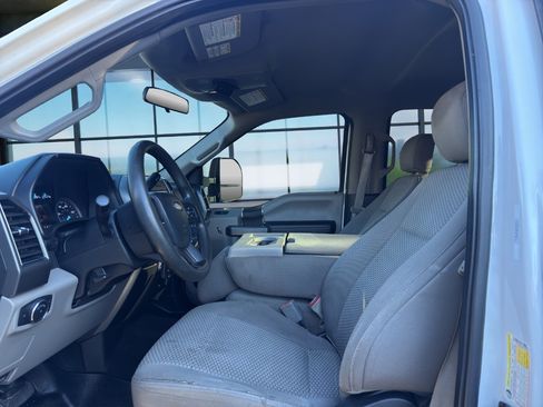 Used 2019 Ford F250 XLT w/ FX4 Off-Road Package image 9