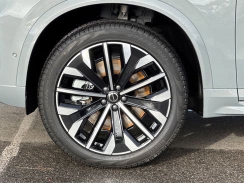 New 2026 Volvo XC90 T8 Ultra w/ Protection Package Premier image 27