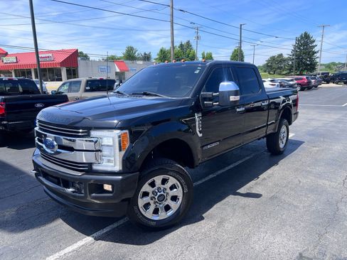 Used 2018 Ford F250 Lariat w/ Lariat Ultimate Package AWD/4WD image 14