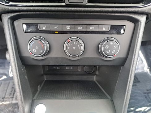 Used 2022 Volkswagen Taos S image 21