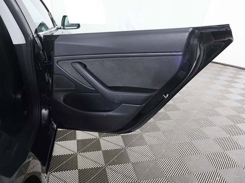 Used 2018 Tesla Model 3 Long Range image 27