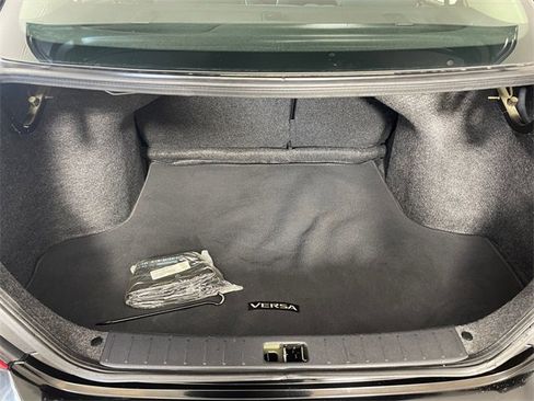 Used 2019 Nissan Versa SV image 18