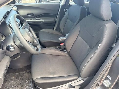 New 2025 Nissan Kicks Play S image 22