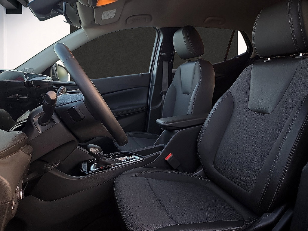 Used 2025 Buick Encore GX Preferred w/ Advanced Technology Package FWD image 12