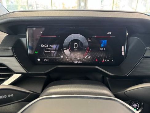 Used 2025 GMC Acadia Elevation image 21