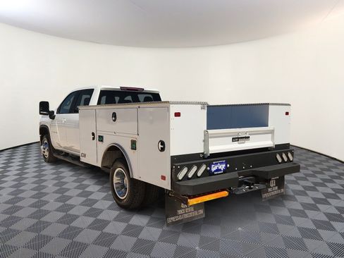 Used 2024 Chevrolet Silverado 3500 LT w/ Convenience Package AWD/4WD image 3