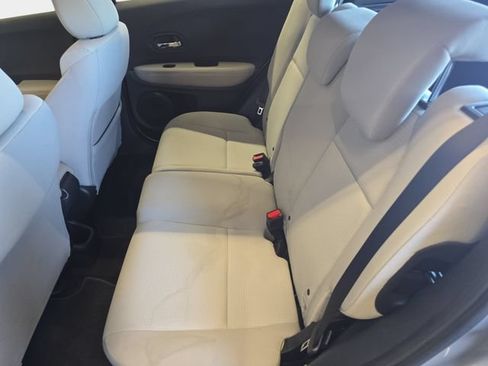 Used 2019 Honda HR-V LX image 16