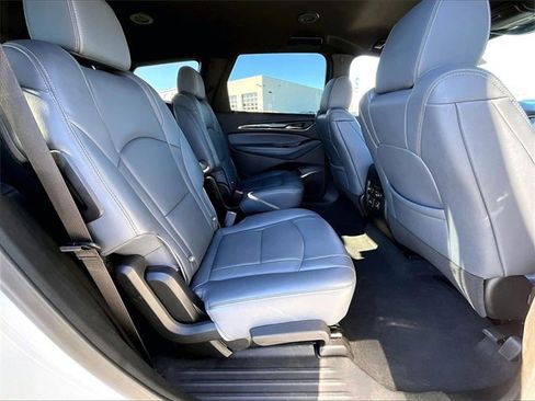 Used 2024 Buick Enclave Premium image 15