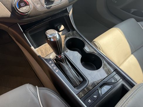 Used 2015 Chevrolet Impala LTZ FWD image 30