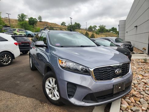Used 2019 Kia Sorento AWD w/ LX Convenience Package image 11