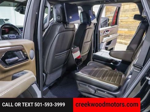 Used 2025 GMC Yukon Denali Ultimate AWD/4WD image 15