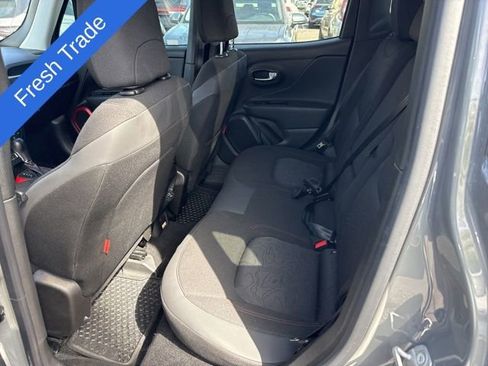 Used 2022 Jeep Renegade Trailhawk w/ Trailer Tow Group AWD/4WD image 8