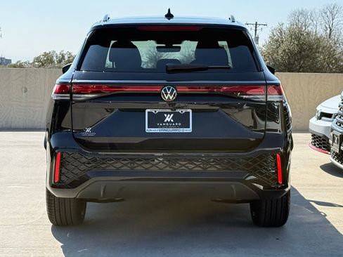 New 2026 Volkswagen Tiguan SE R-Line FWD image 9