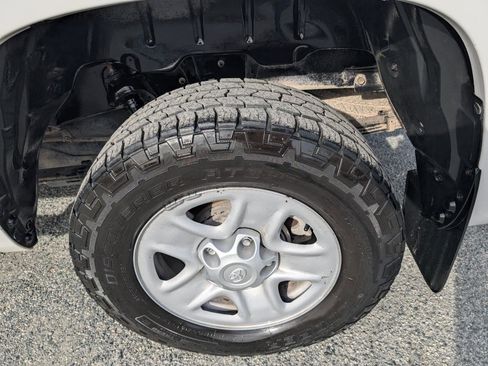 Used 2018 Toyota Tundra SR5 w/ SR5 Upgrade Package AWD/4WD image 5